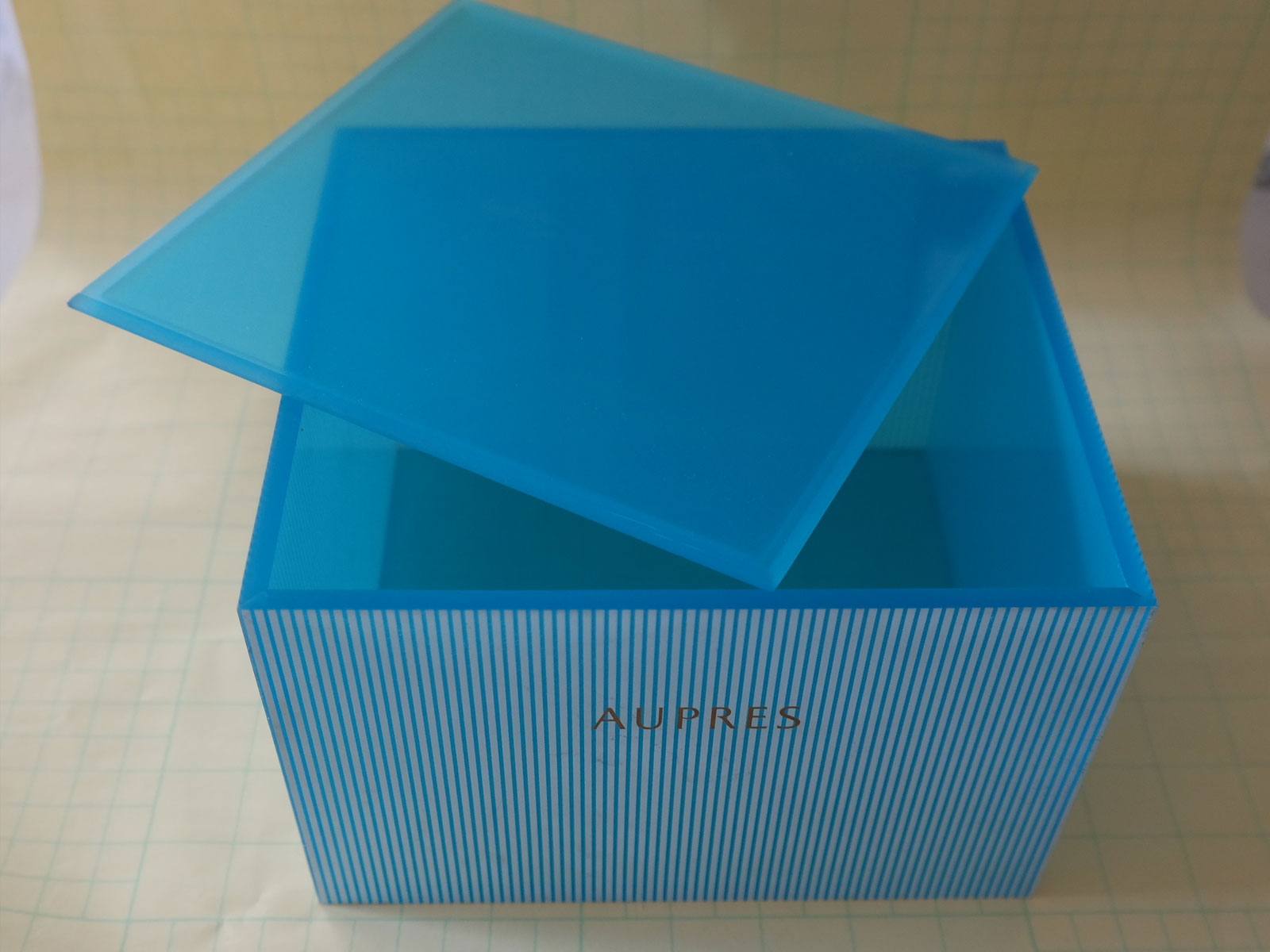 亞克力制品完工后的注意事項